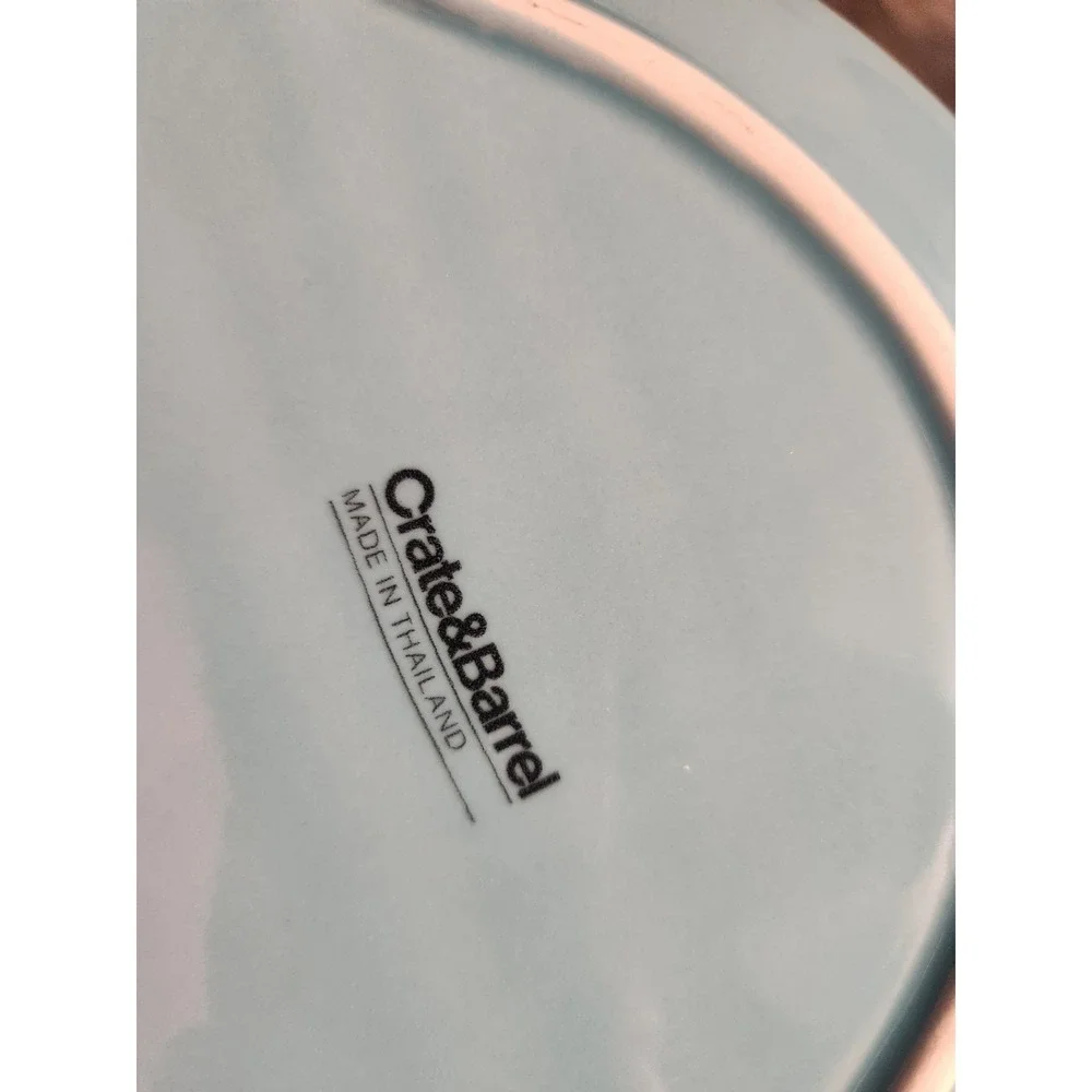 Crate And Barrel Fish 8.5